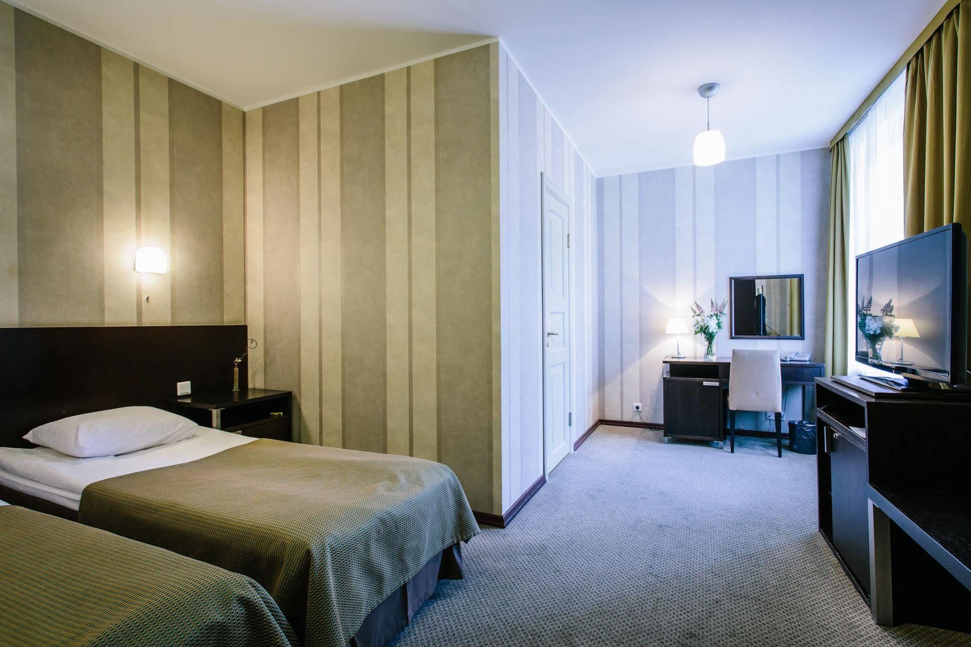 Hestia Hotel Maestro Old Town Tallinn Ngoại thất bức ảnh